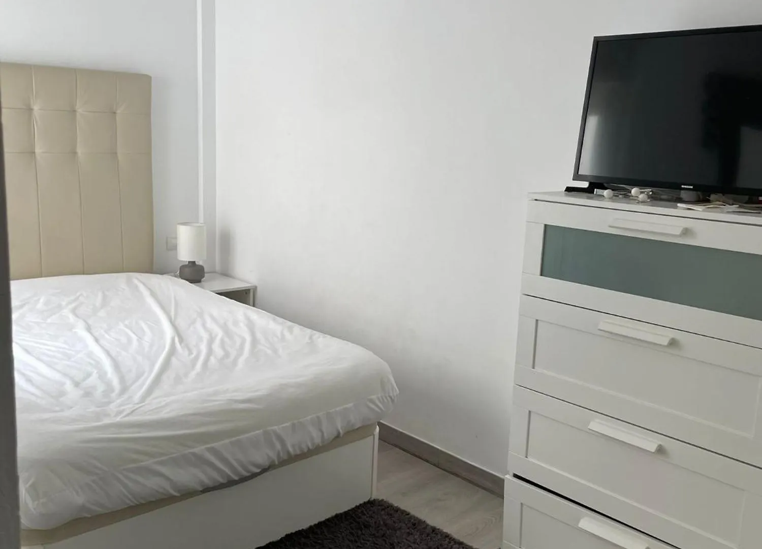 פואנגירולה Lets In The Sun - Apartments Clavel ספרד