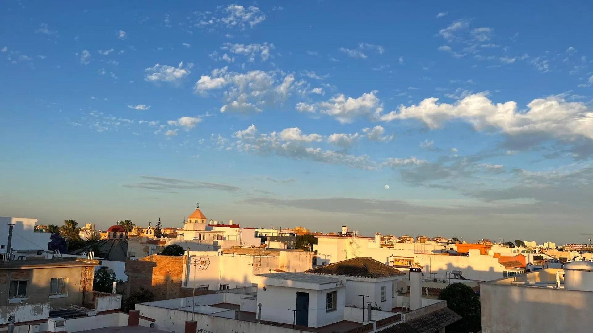Lets In The Sun - Apartments Clavel Fuengirola